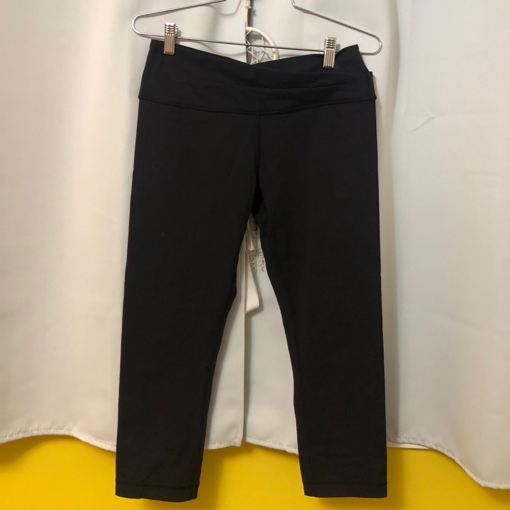 lulu lemon cropped leggings